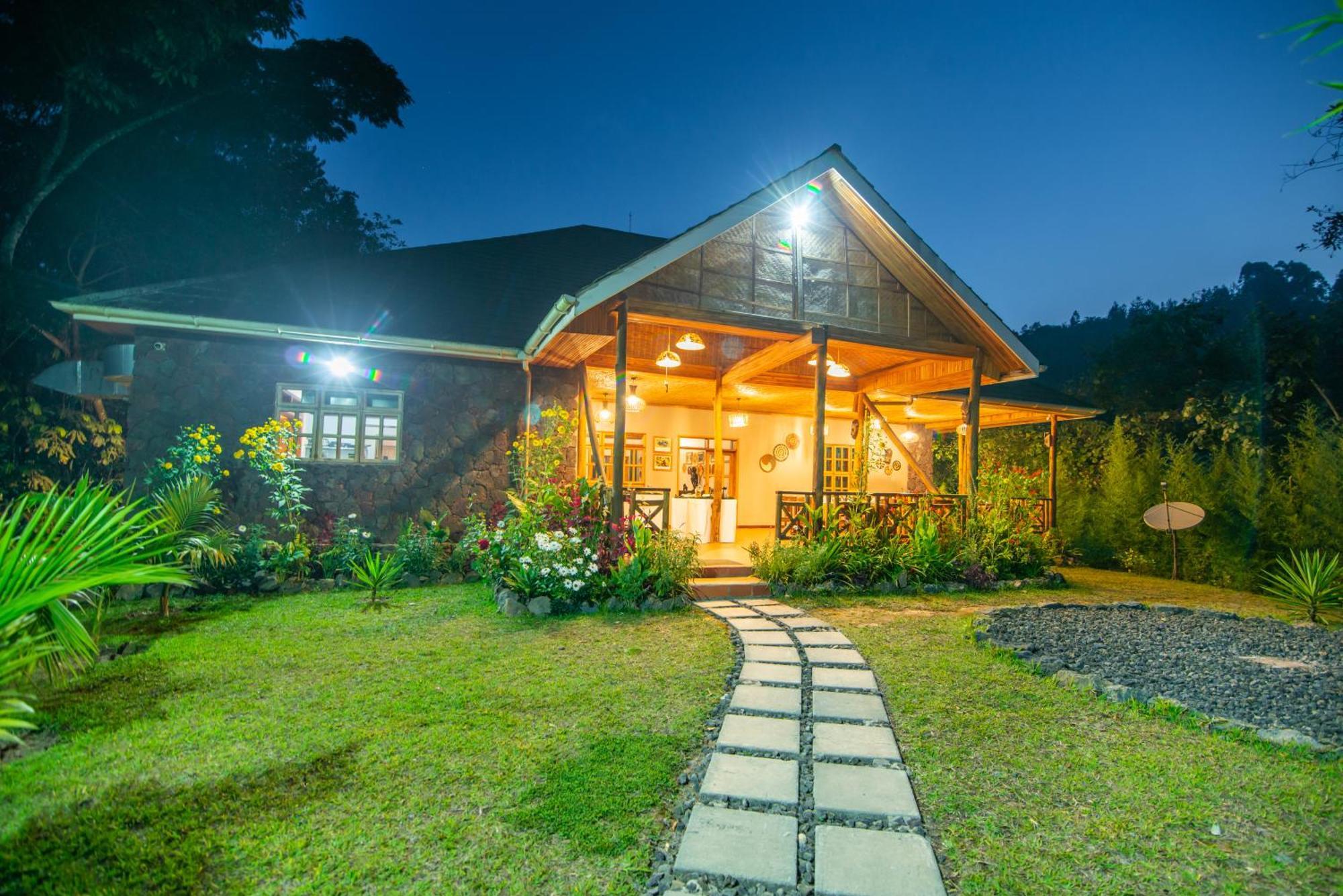 Gorilla Leisure Lodge Kisoro Extérieur photo